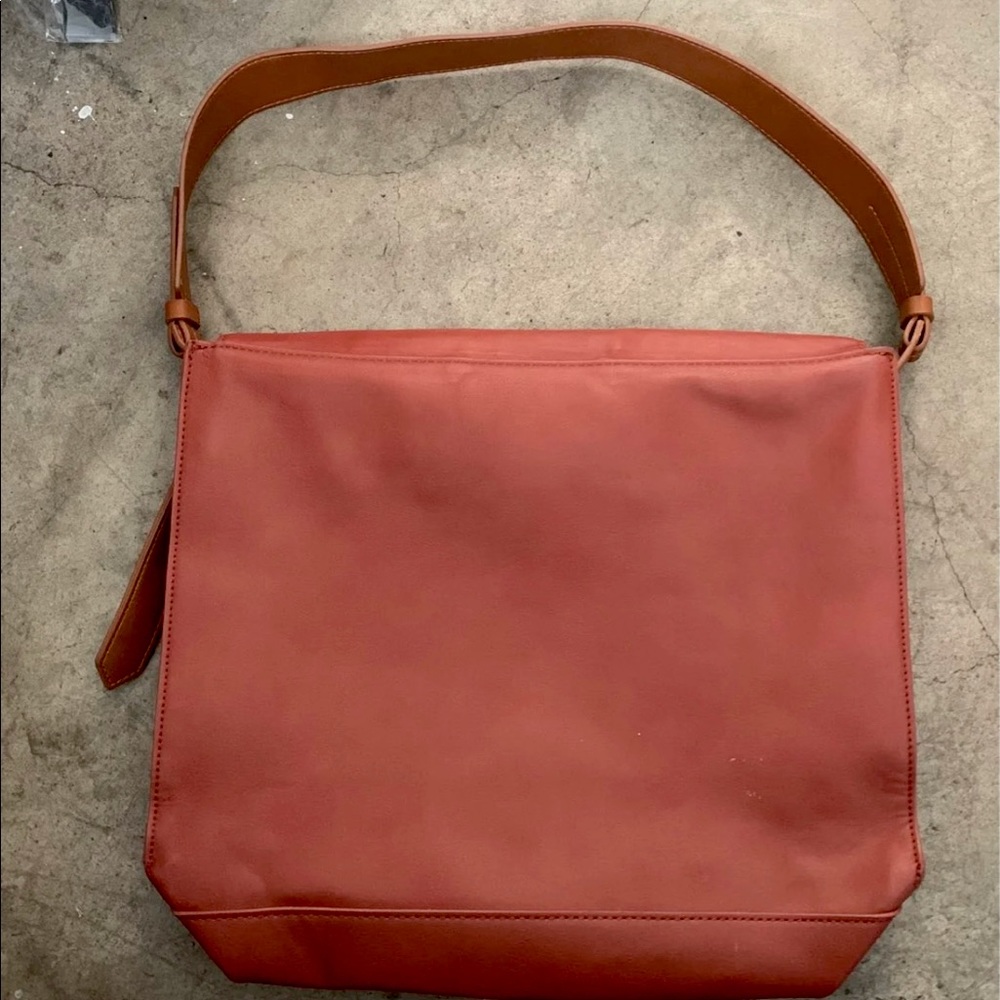 Universal Thread Purse - Picture 2 of 2